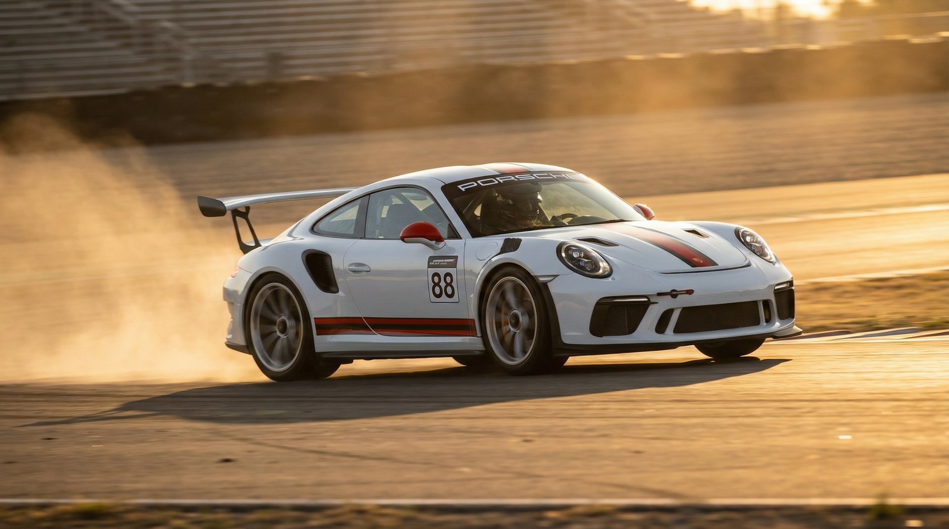 福利姬跑车测评视频